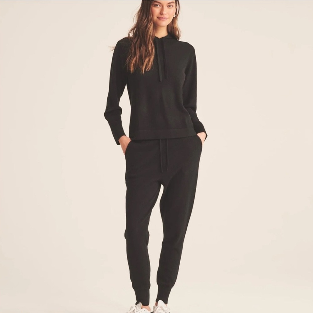 SOLD ✅NAADAM Cashmere Off Duty Hoodie, black, Small, NWOT